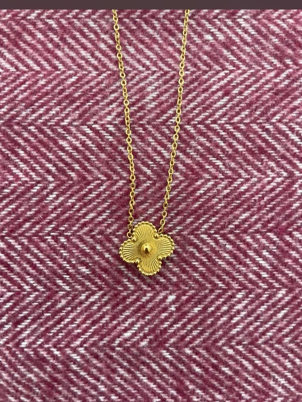 Gold Floral Pendant Necklace - Elegant Women's Jewelry